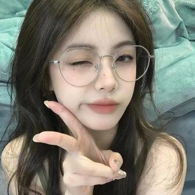 她藏起孕肚离婚，总裁全球疯找